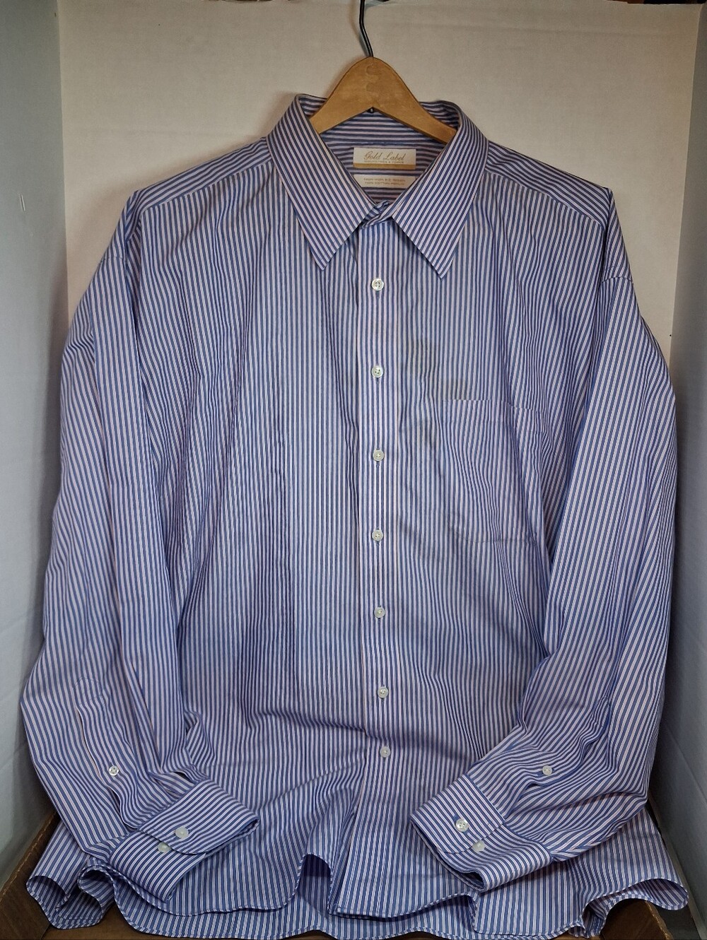 Roundtree & Yorke Men's Gold Label Shirt Fitted, Non-Iron, EZWash, 100% Cotton